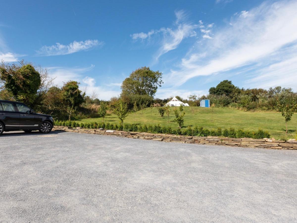 Horsemans Close Kingsbridge  Exterior photo